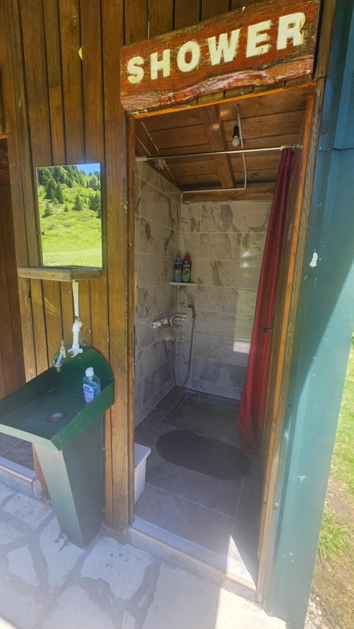 בית הארחה קולאסין 	Rural Household Janketic מראה חיצוני תמונה